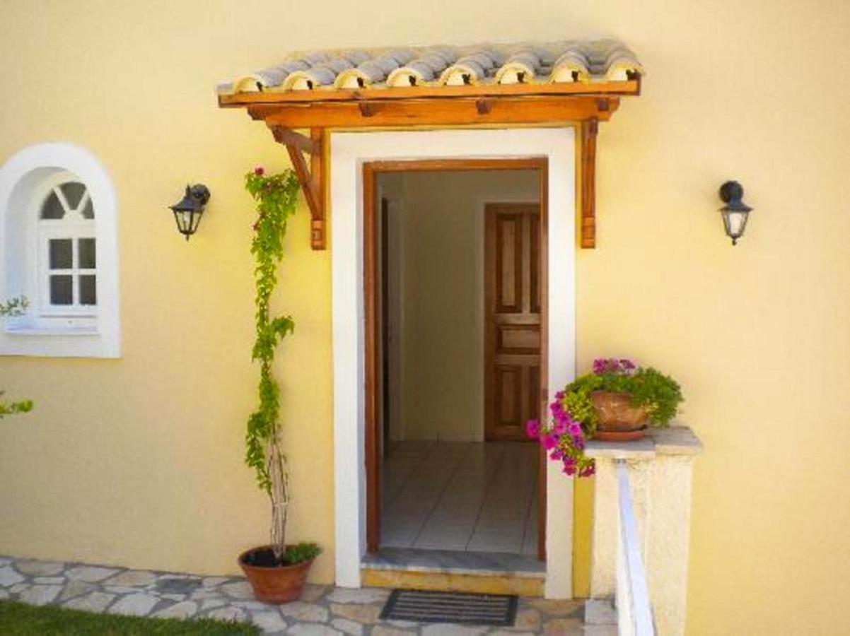 Natalia Apartment B With Panoramic Sea Views Of Agios Gordios Bay Bagian luar foto