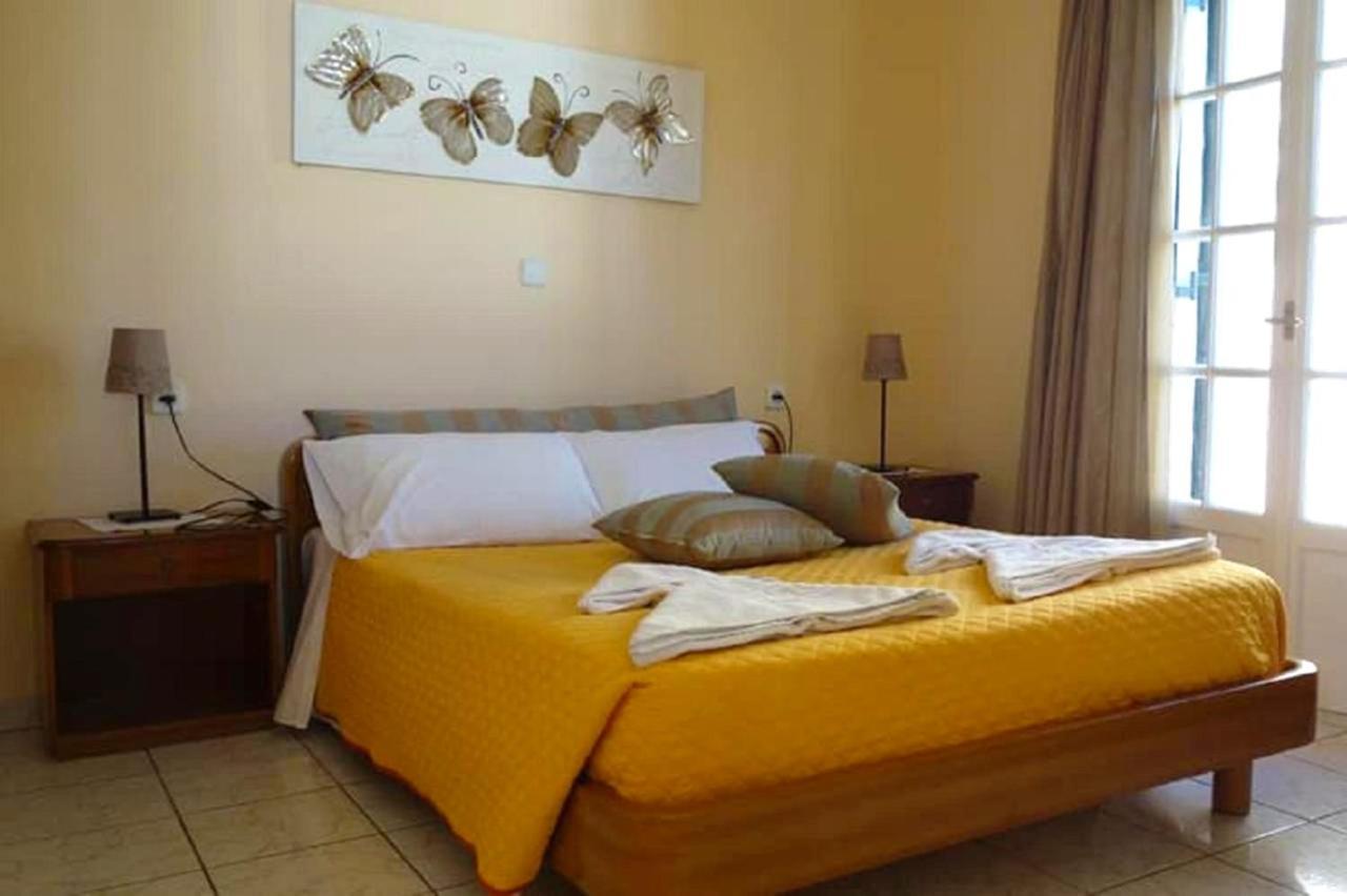 Natalia Apartment B With Panoramic Sea Views Of Agios Gordios Bay Bagian luar foto
