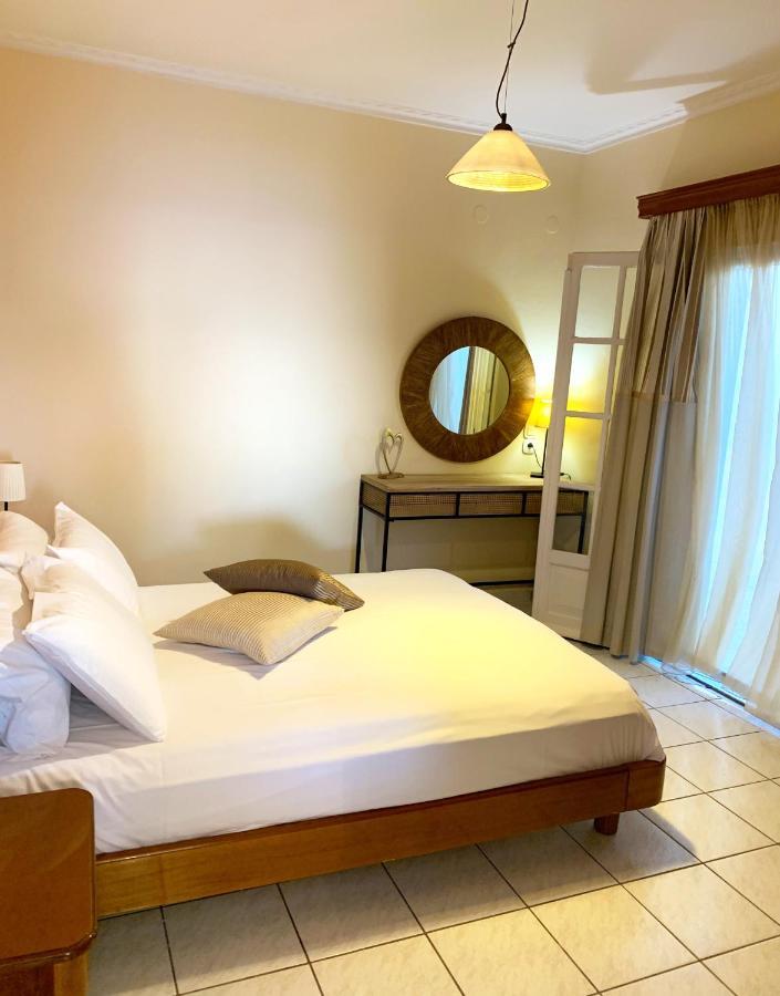 Natalia Apartment B With Panoramic Sea Views Of Agios Gordios Bay Bagian luar foto