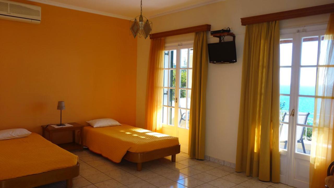 Natalia Apartment B With Panoramic Sea Views Of Agios Gordios Bay Bagian luar foto