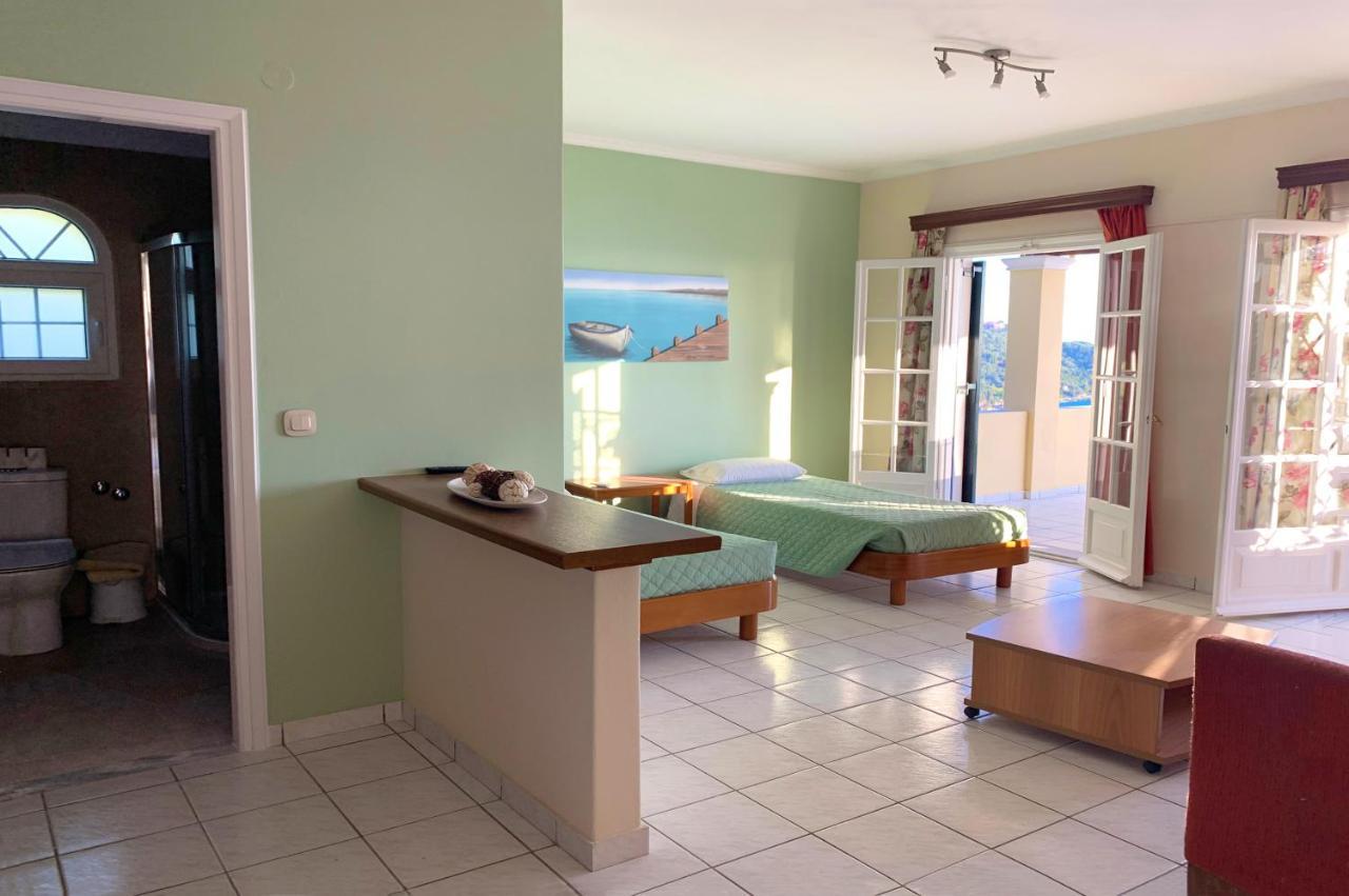 Natalia Apartment B With Panoramic Sea Views Of Agios Gordios Bay Bagian luar foto